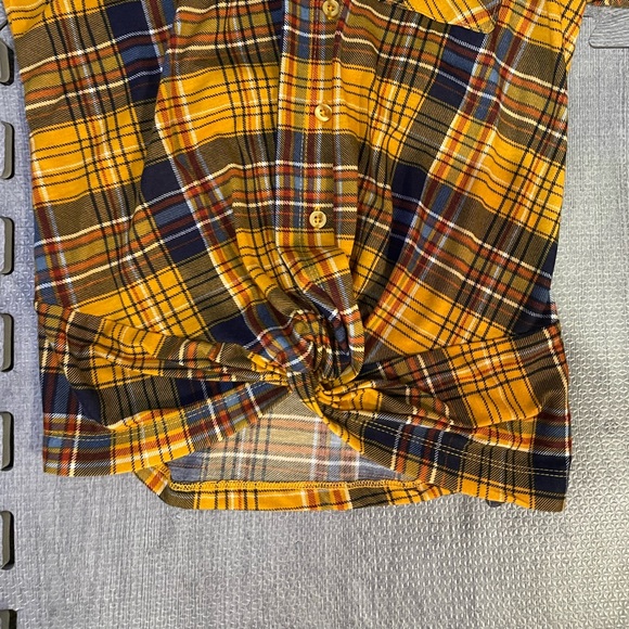 Wishful Park Front Tie women’s Button up Blouse. Size Medium. - Picture 2 of 7